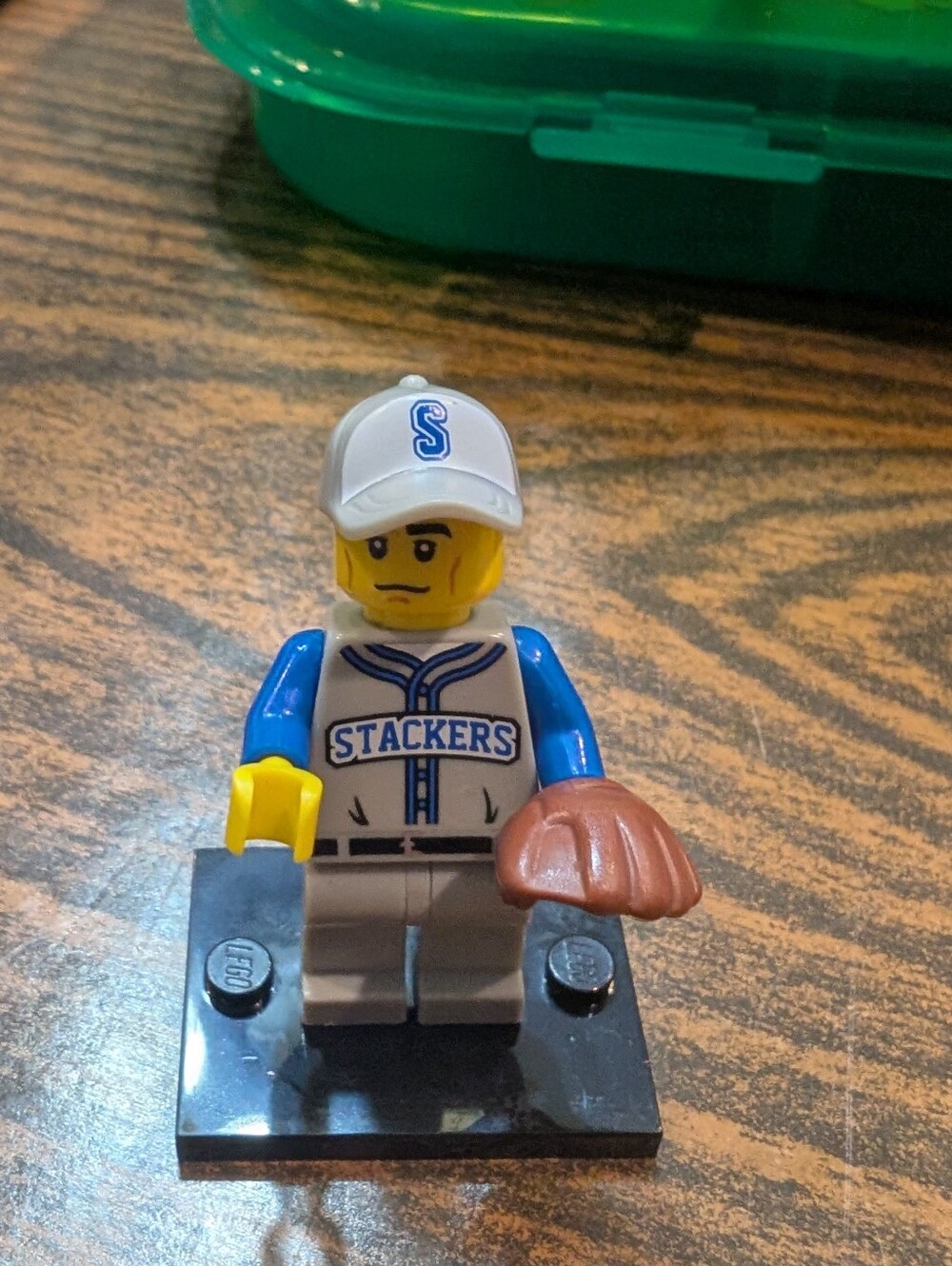 Lego Baseball Fielder Minifigure Series 10